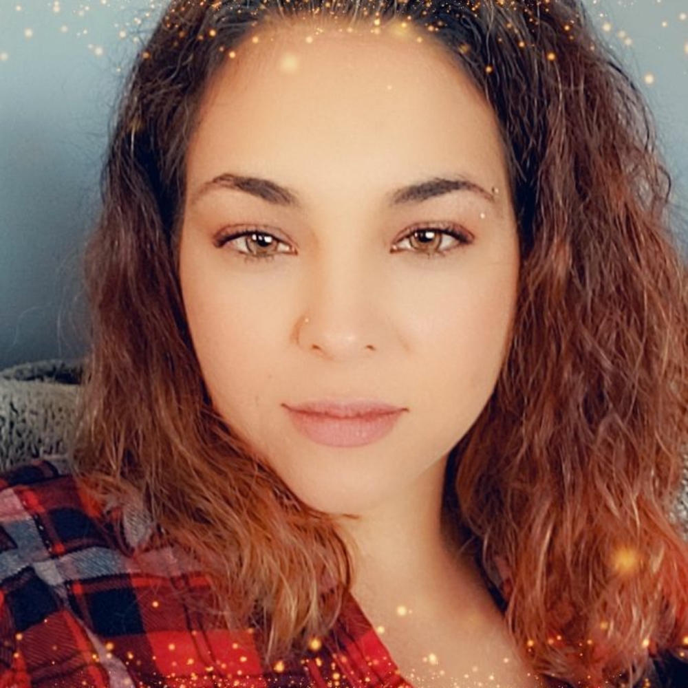 Meet your Posher, Caitlyn